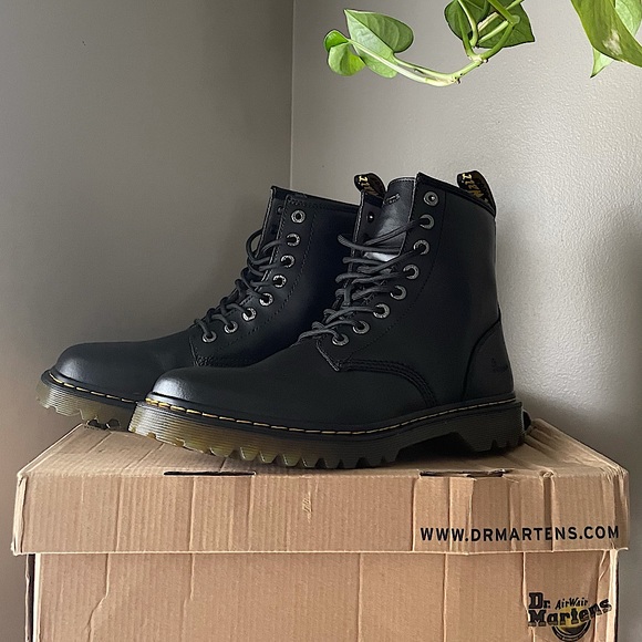 Dr. Martens Other - Doc Martens 1460 Size 11 Mens